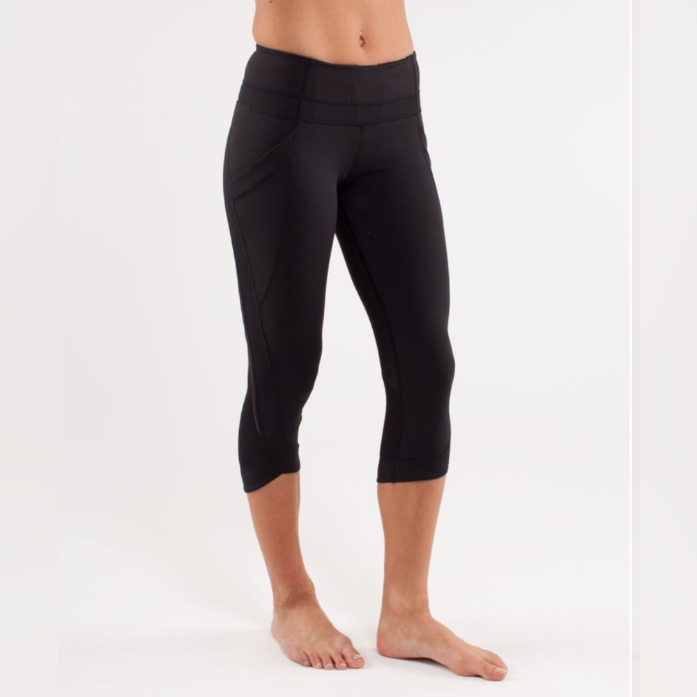 Lululemon Run: Chase Me Crop Women’s Black Leggings - Size 4